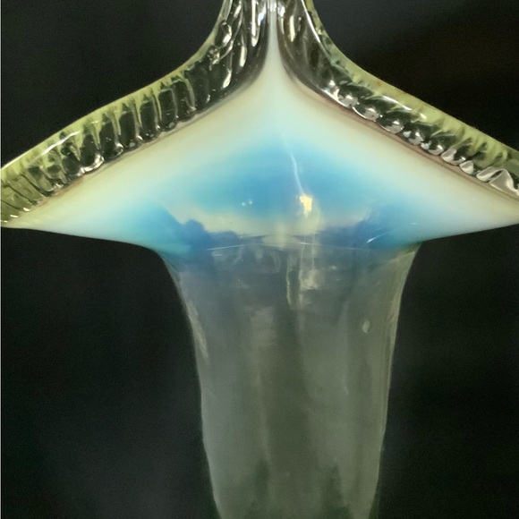 Tall uranium glass jack and the pulpit - Picture 3 of 10